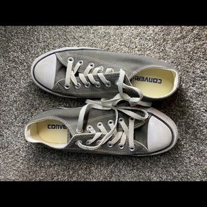 Women’s converse